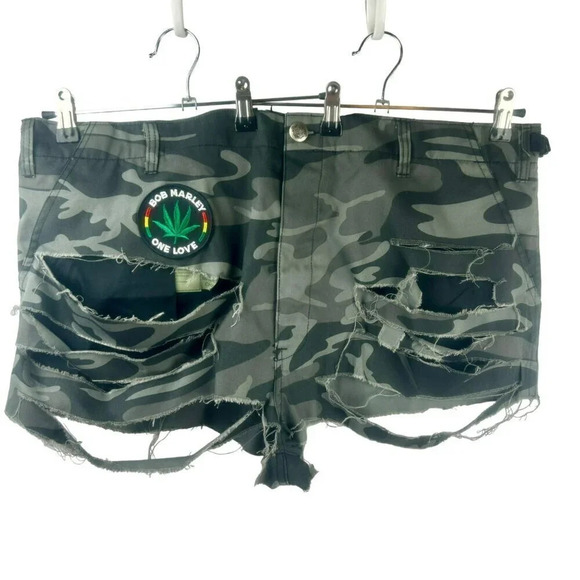 Bob Marley Camo Cut Off Shorts Women Plus 2X Black Gray Distressed Sequin Patch - Picture 1 of 11